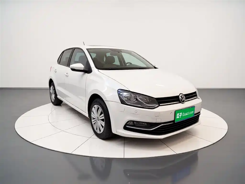 Volkswagen Polo 2016 1.6L Automatic Comfort фото 4