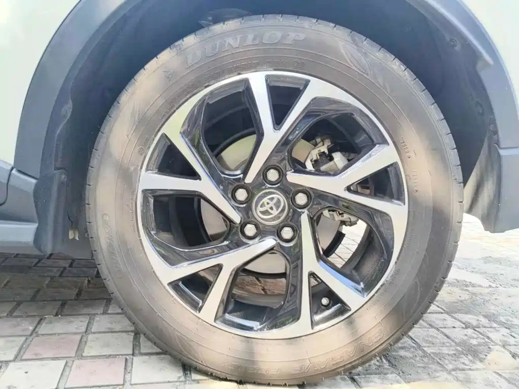 Toyota C-HR 2020 2020 Model 2.0L Leading