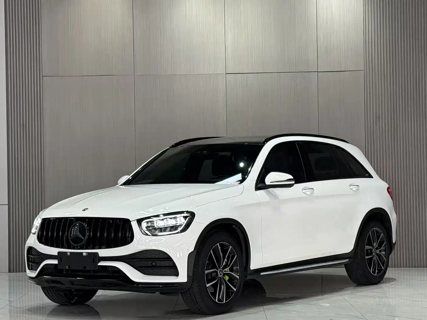 MERCEDES-BENZ GLC