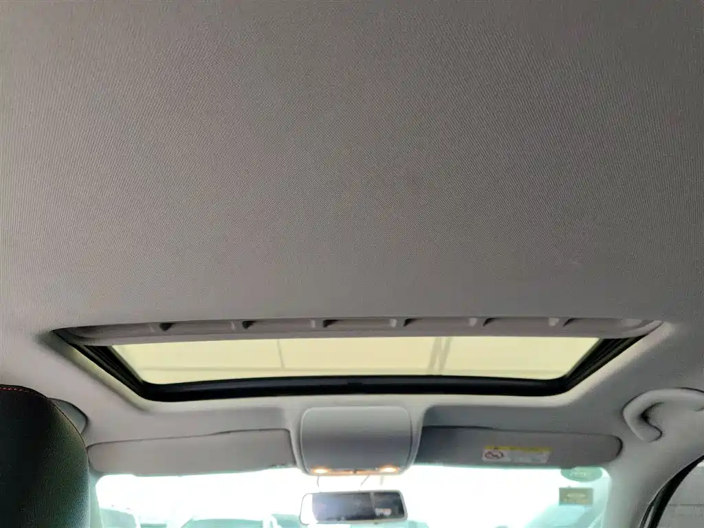 Volkswagen Polo 2016 1.6L Automatic Comfort фото 18