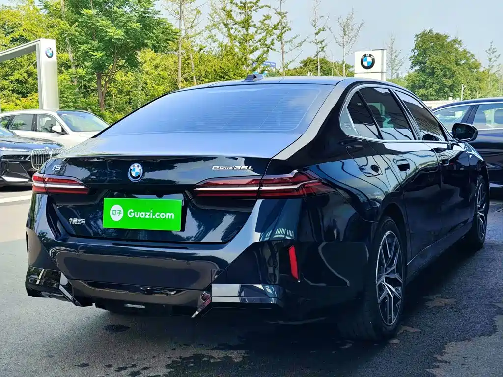 BMW i5 2025 2025 eDrive 35L M Sport Package