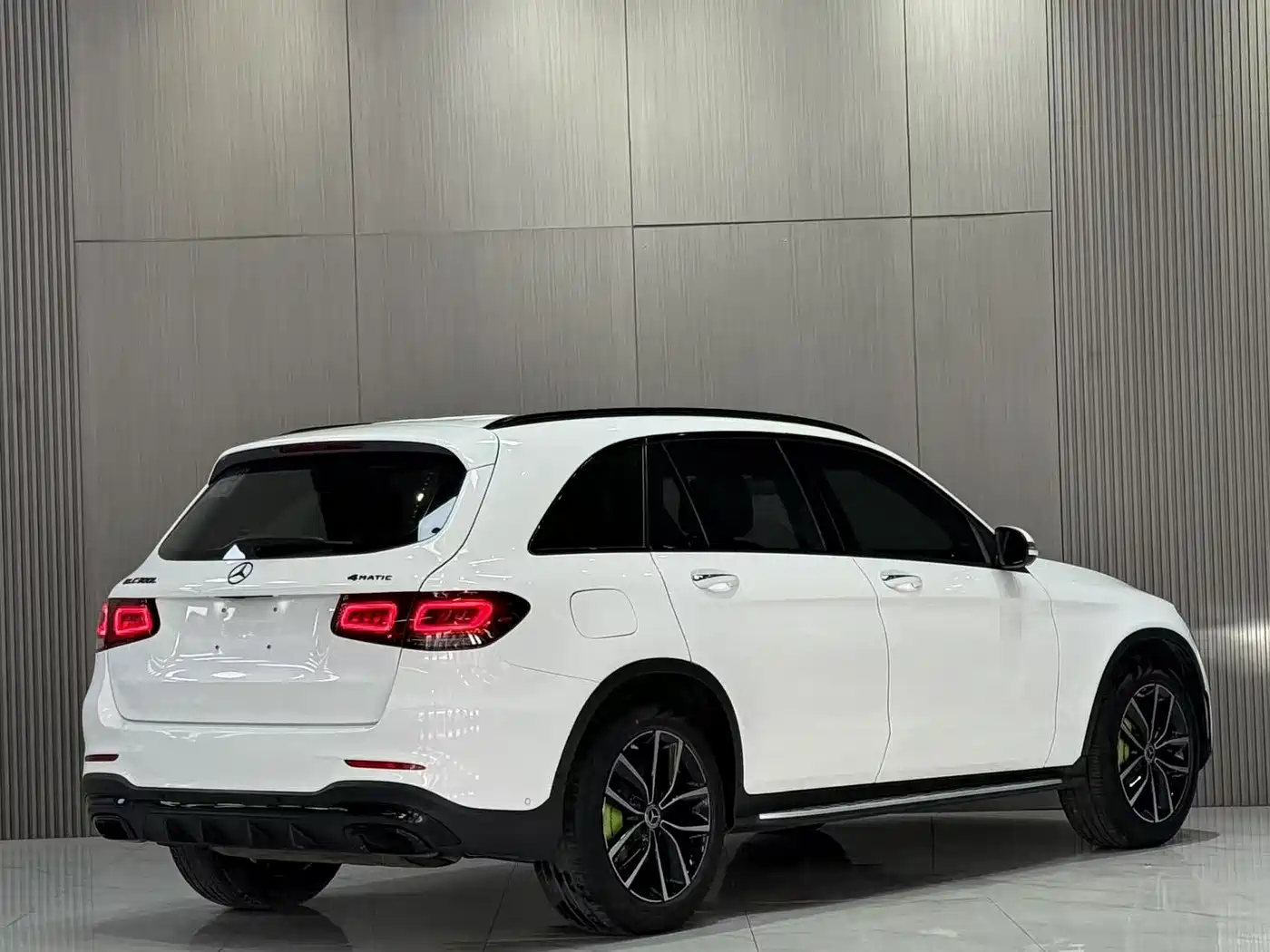 MERCEDES-BENZ GLC