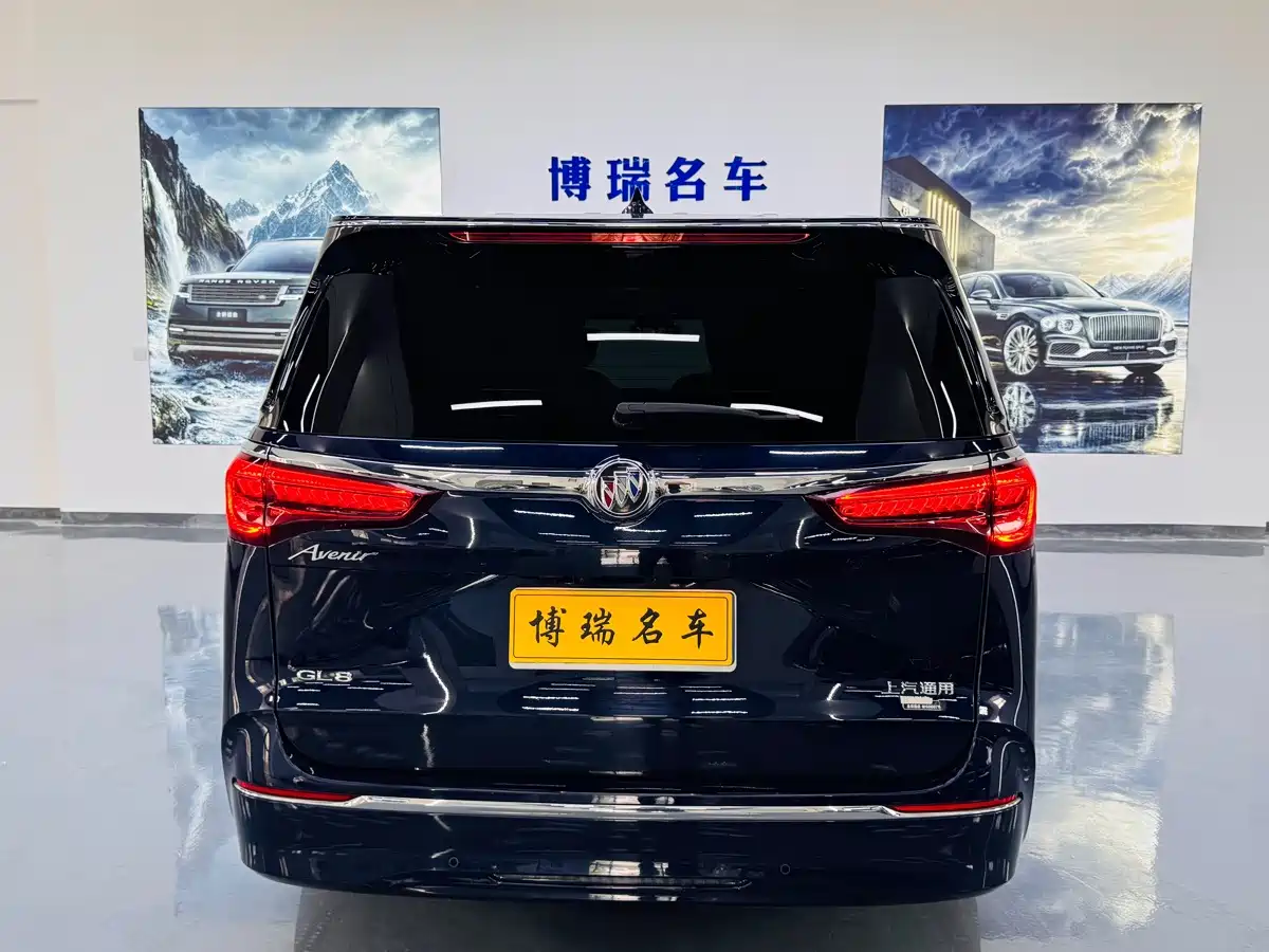 Фото 17 - Buick GL8