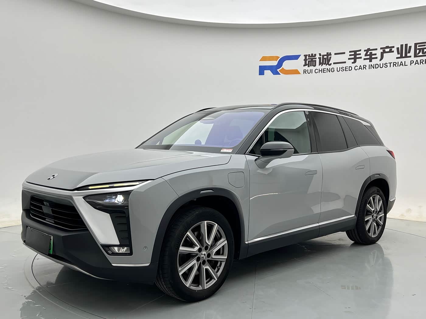 NIO ES8
