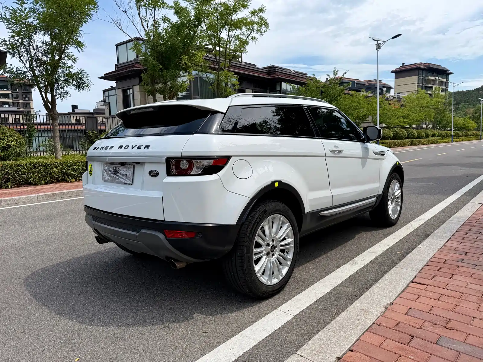 Photo 4 - Land Rover Range Rover Evoque (Import)