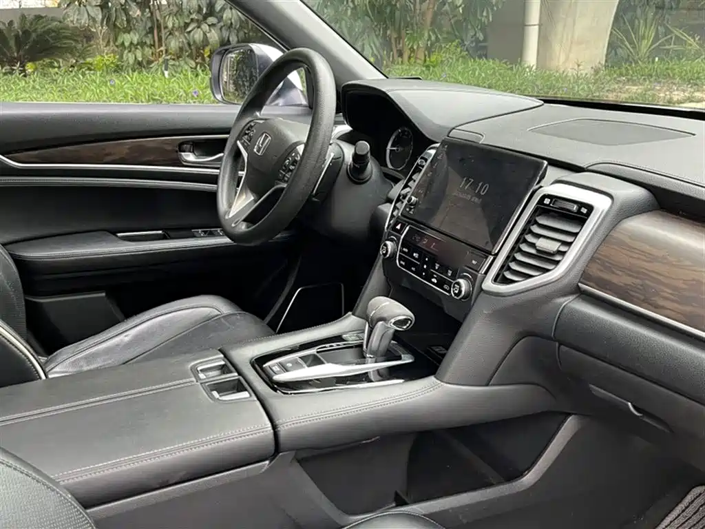 Honda UR-V 2017 2017 240TURBO 2WD Classic Edition China V