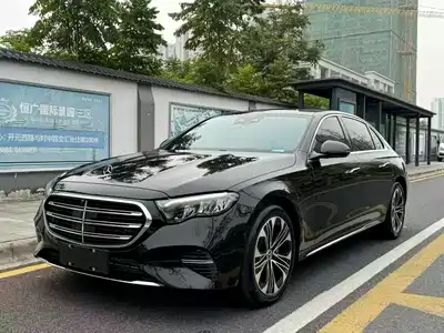 Mercedes-Benz E