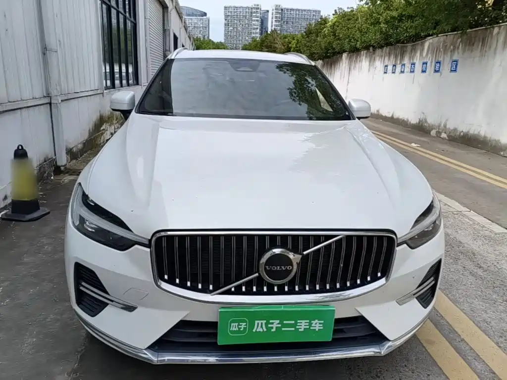 Volvo XC60 2025 2025 B5 AWD Smart Luxury Edition