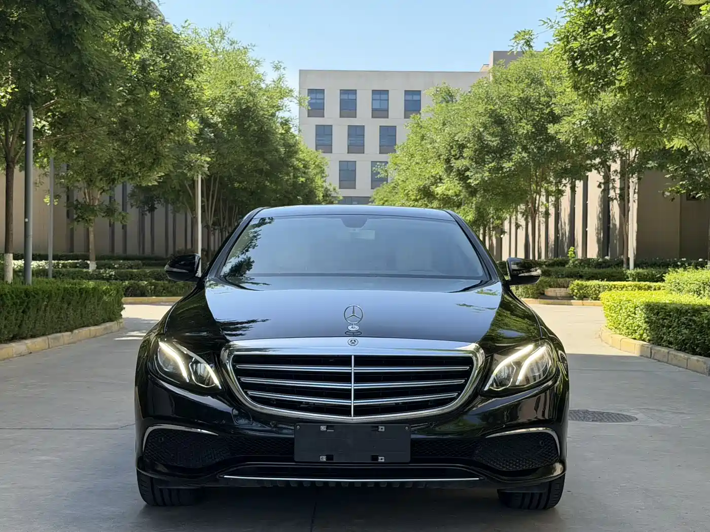 Mercedes-Benz E-Class 2018 Facelift E 200 L фото 2