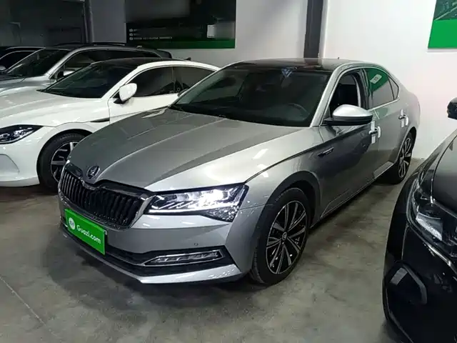 Škoda Superb 2024