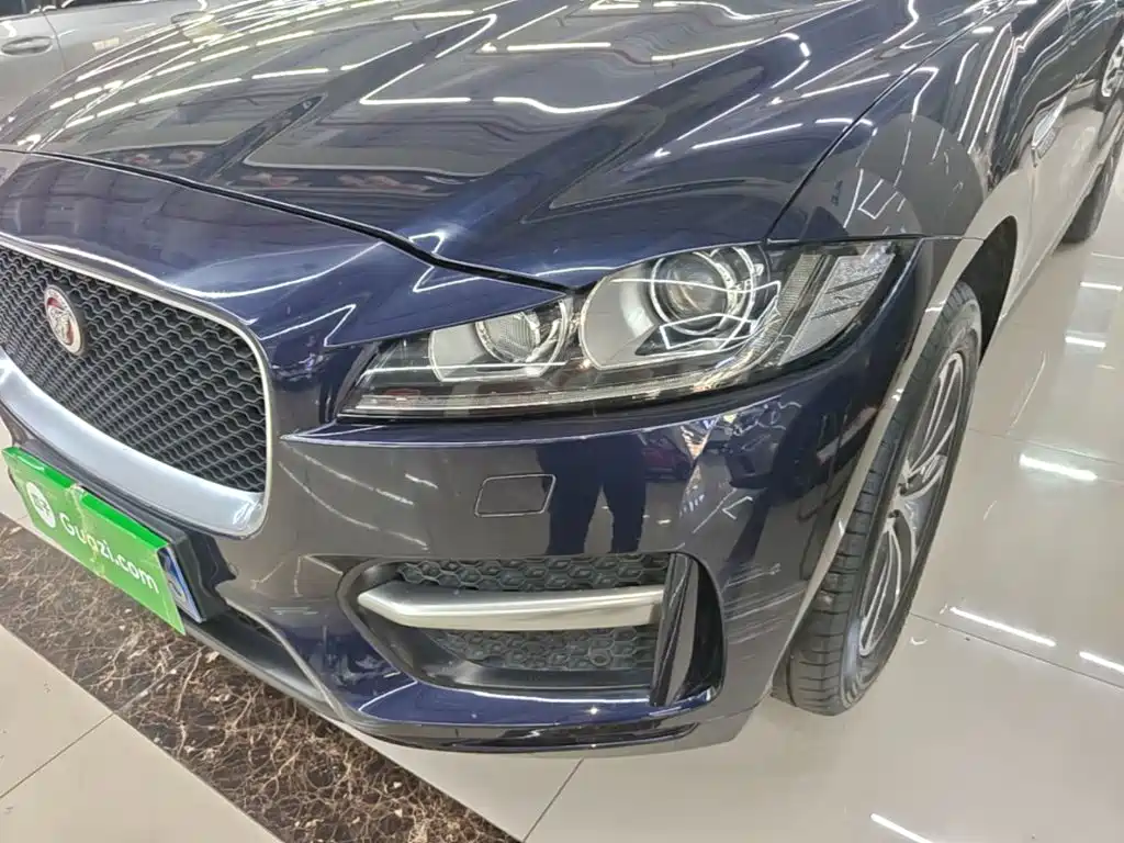 Jaguar F-PACE 2017 2016 2.0T FWD R-Sport Edition