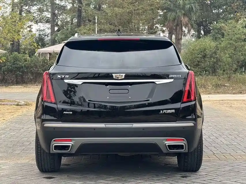 CADILLAC XT5