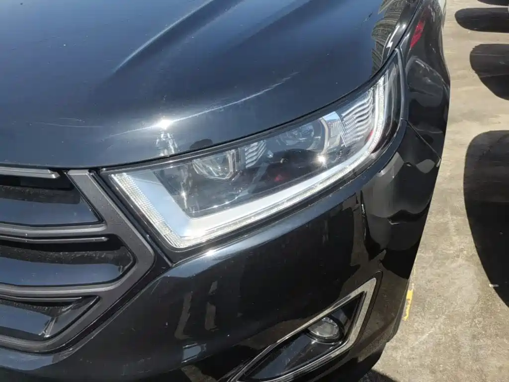 Фото 24 - Ford Edge