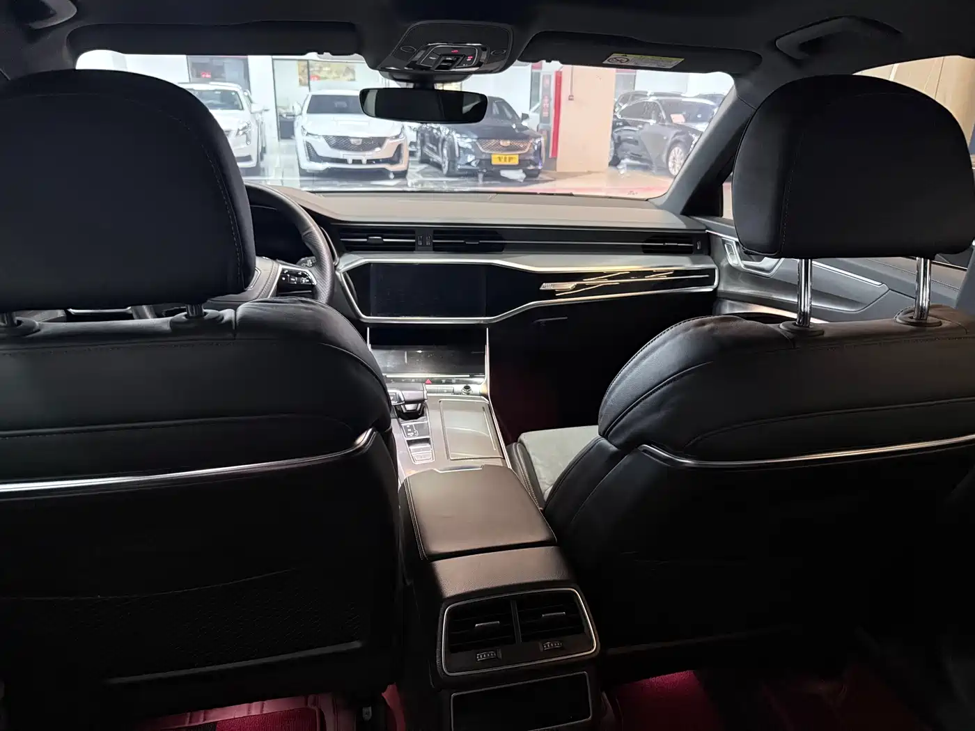 Audi A6L 2023 45 TFSI Premium Selection Elegance фото 12