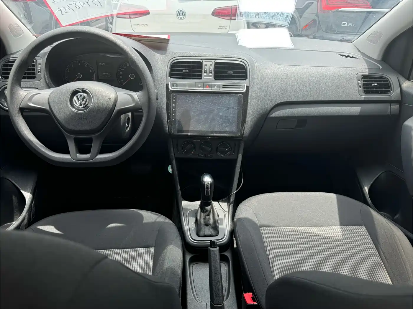 Volkswagen Polo 2018 1.5L Auto Safe Drive фото 5
