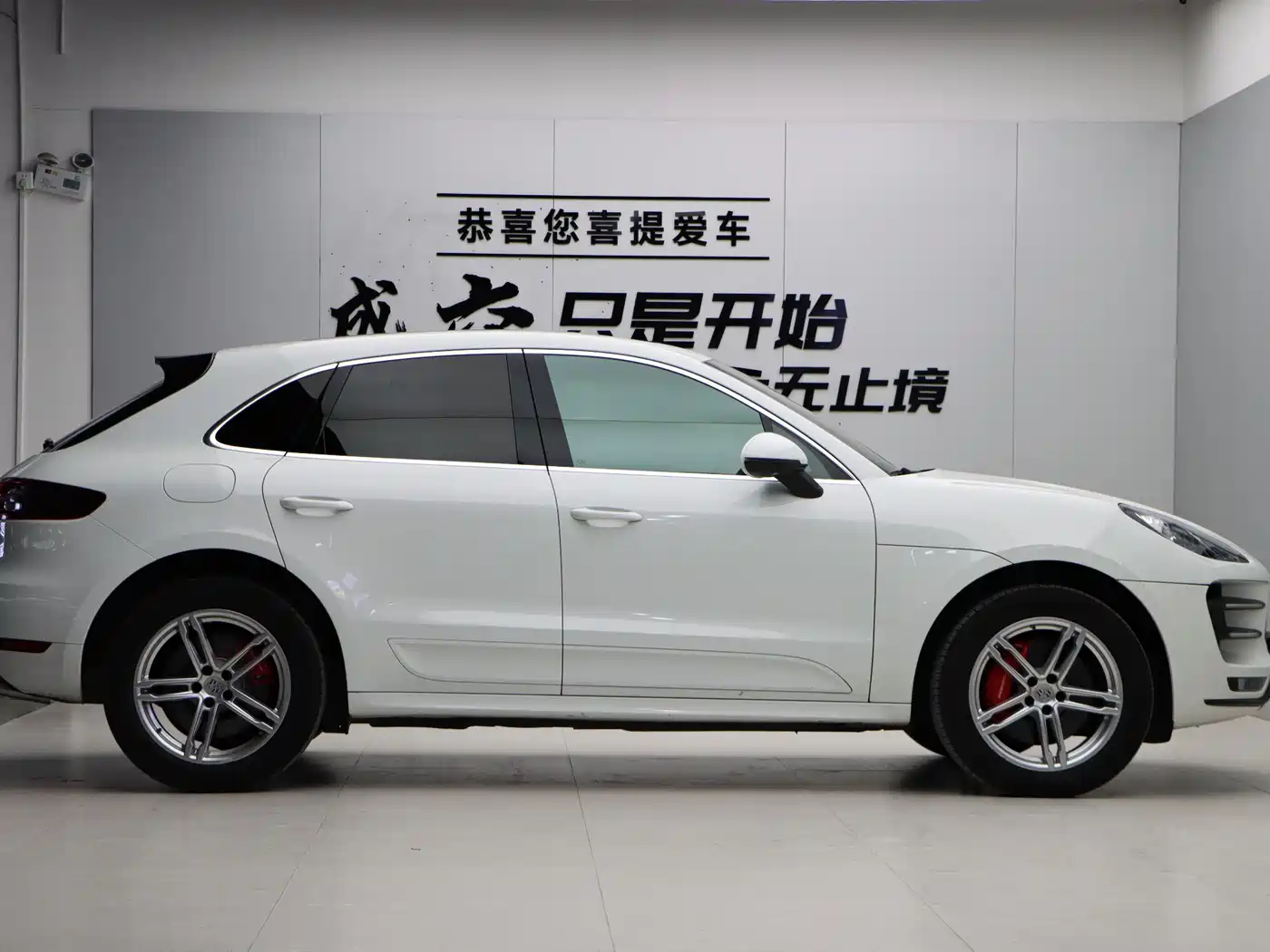 Porsche Macan 2014 Macan Turbo 3.6T фото 8