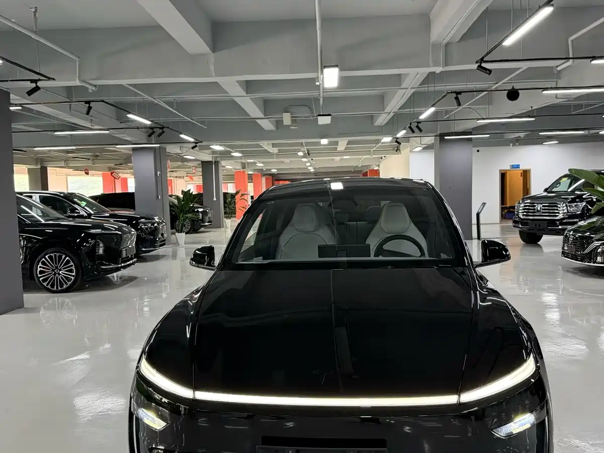 Tesla Model Y L 2026 2025 Facelift Long Range AWD