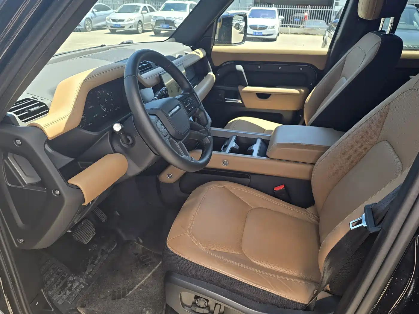 Land Rover Defender 2025 110 3.0T P400 -Dynamic HSE фото 10
