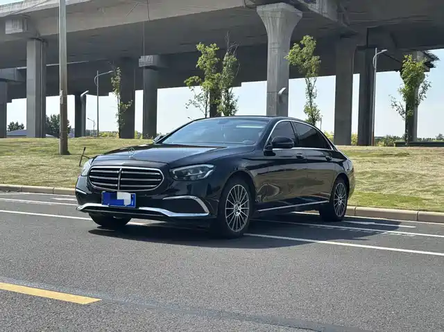 Mercedes-Benz E-Class 2022
