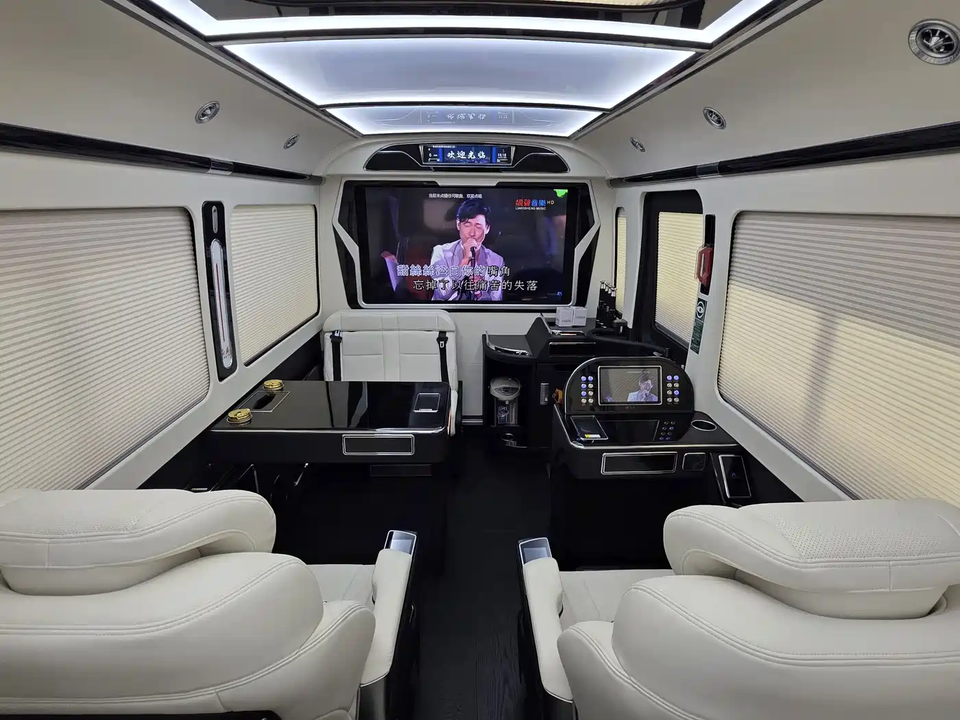 Hongqi Guoyue 2024 3.0T Flagship Edition 17-seater фото 7