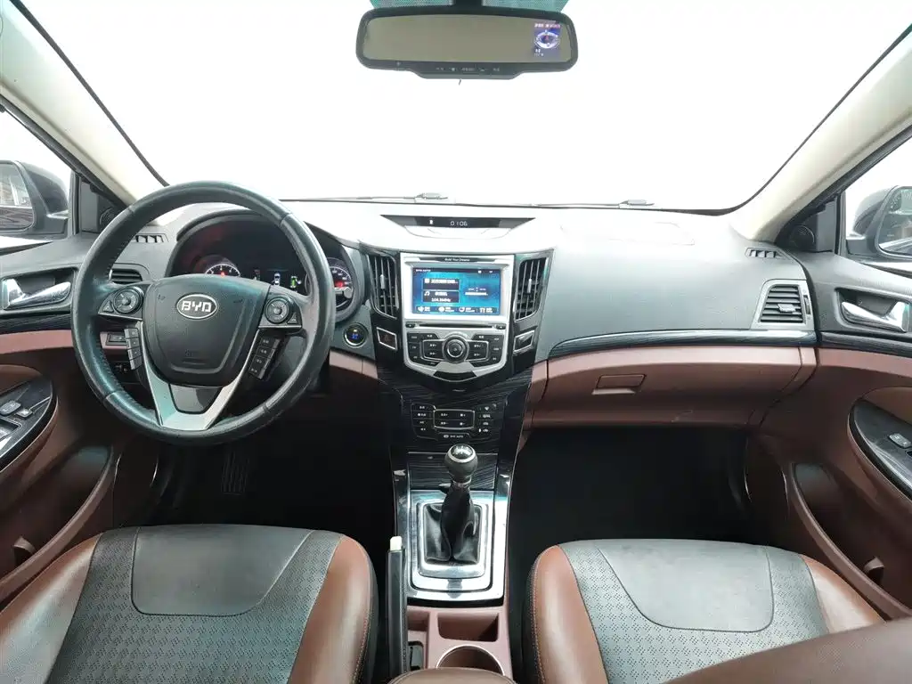 BYD Surui 2016 1.5L Manual Elite фото 5