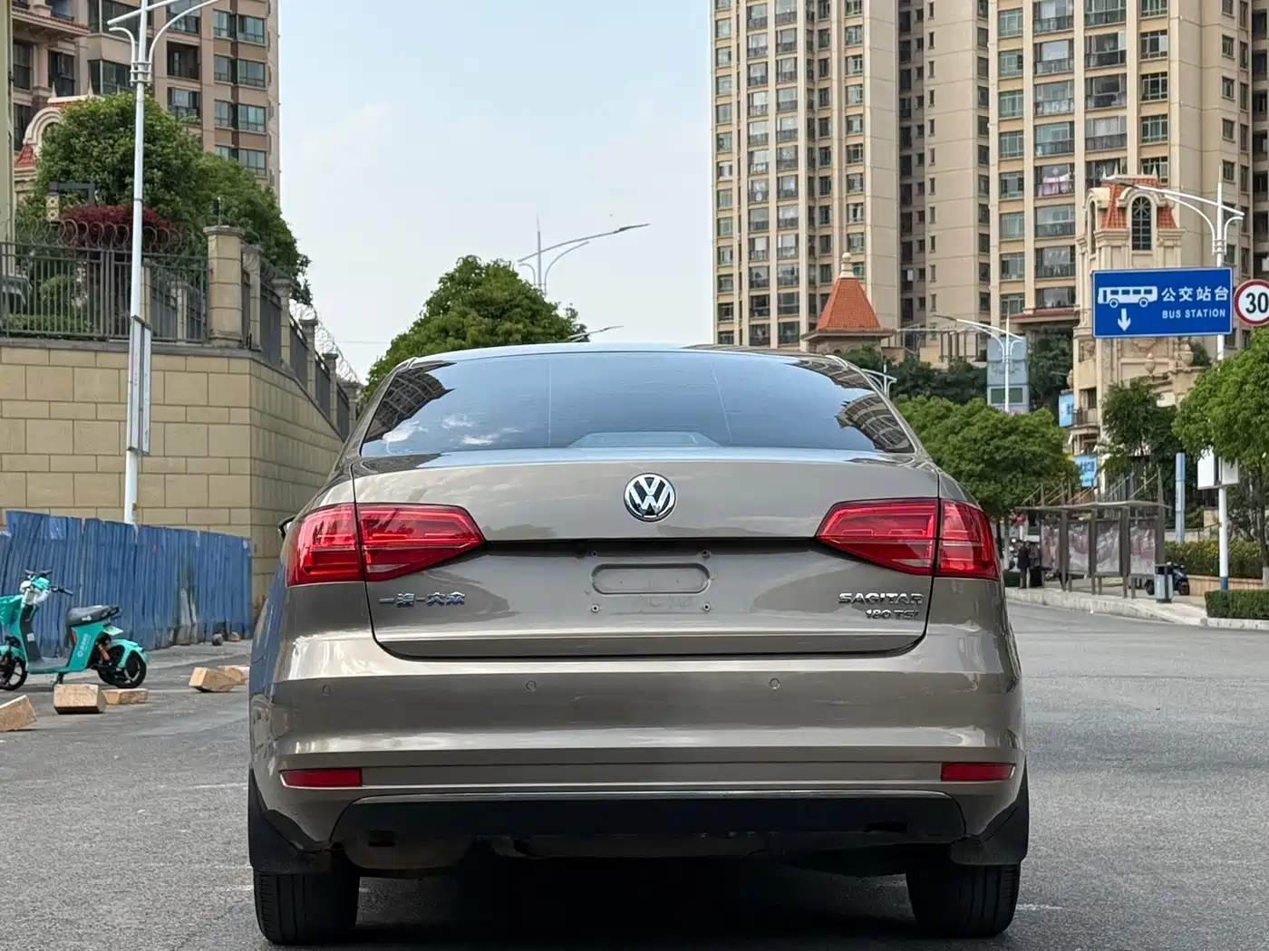 Volkswagen Sagitar 2018 180TSI DSG Premium Edition фото 5