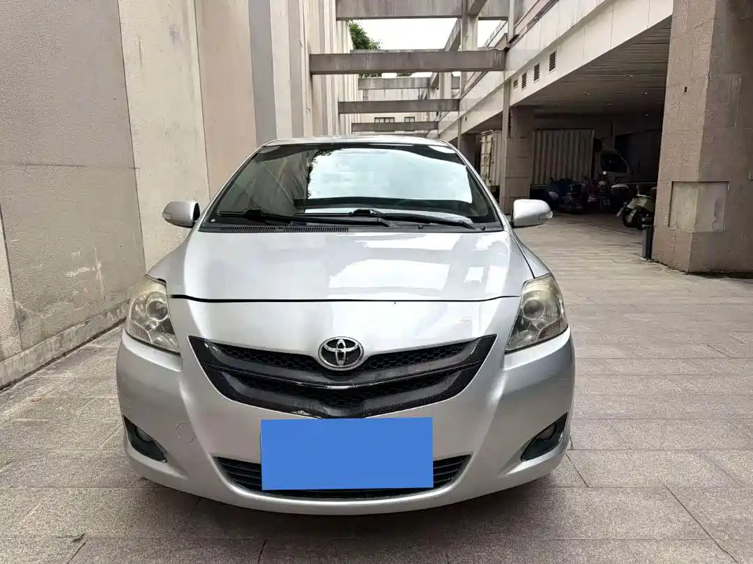 Toyota Vios 2010 1.6L GL-i MT фото 3