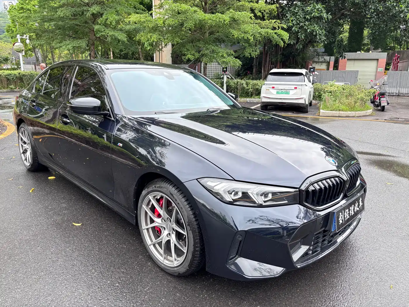 BMW 3 Series 2025 330Li M Sport Night Edition