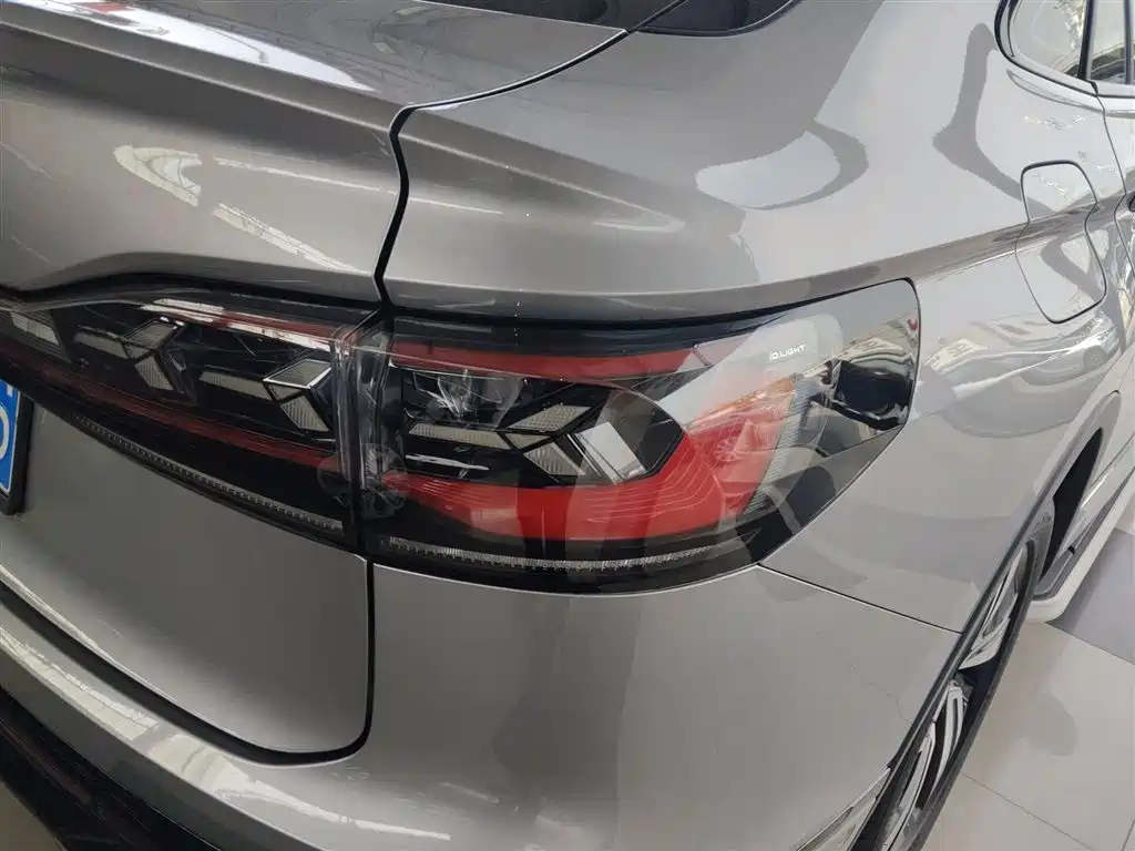 Volkswagen Tiguan X 2023 330TSI 2WD Flagship фото 24