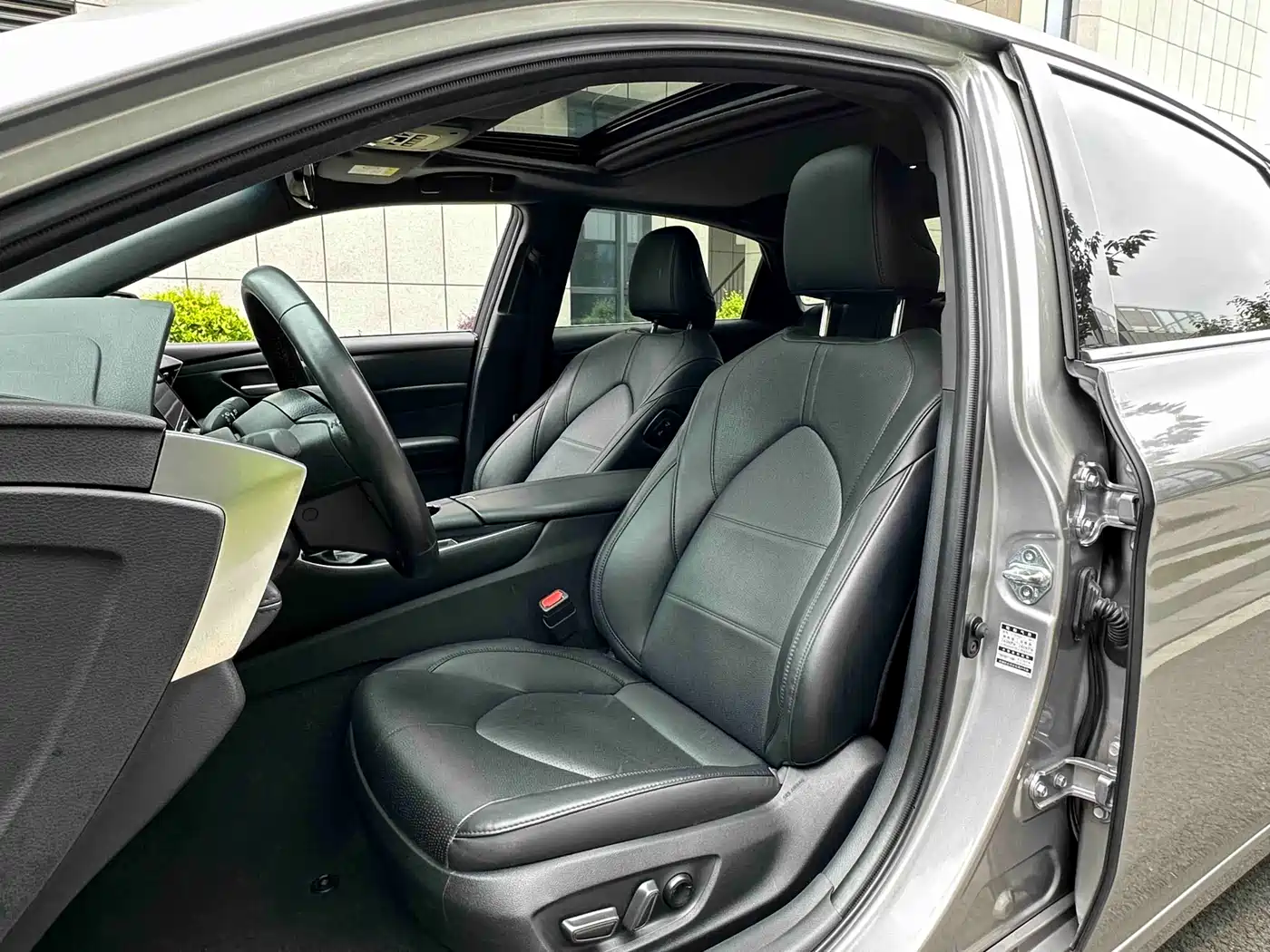Toyota Avalon 2022 2.0L Luxury Edition фото 7