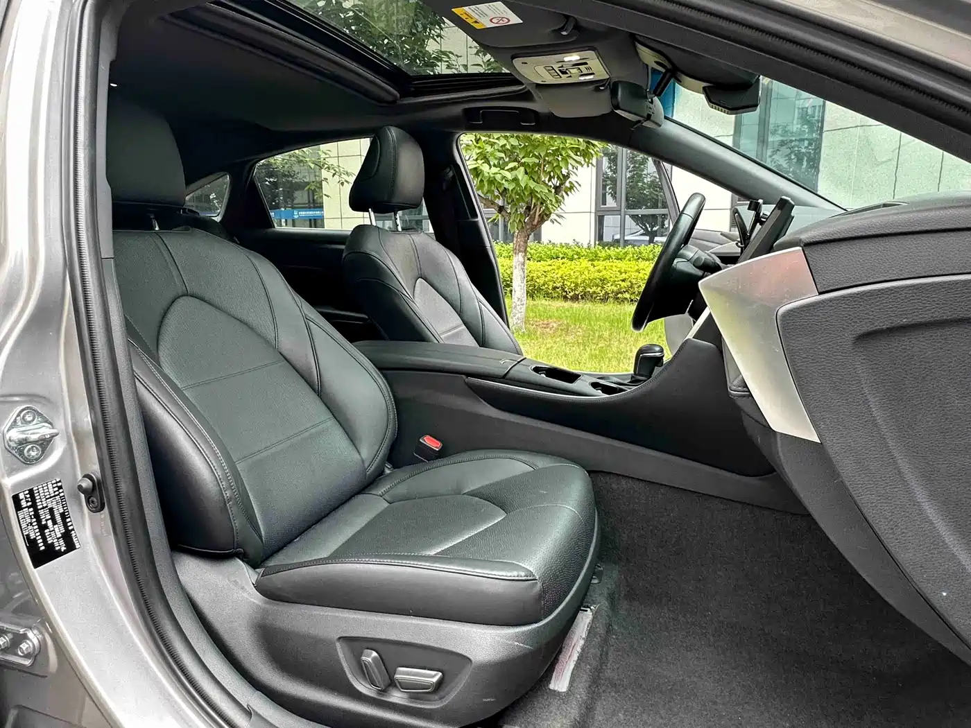 Toyota Avalon 2022 2.0L Luxury Edition фото 9
