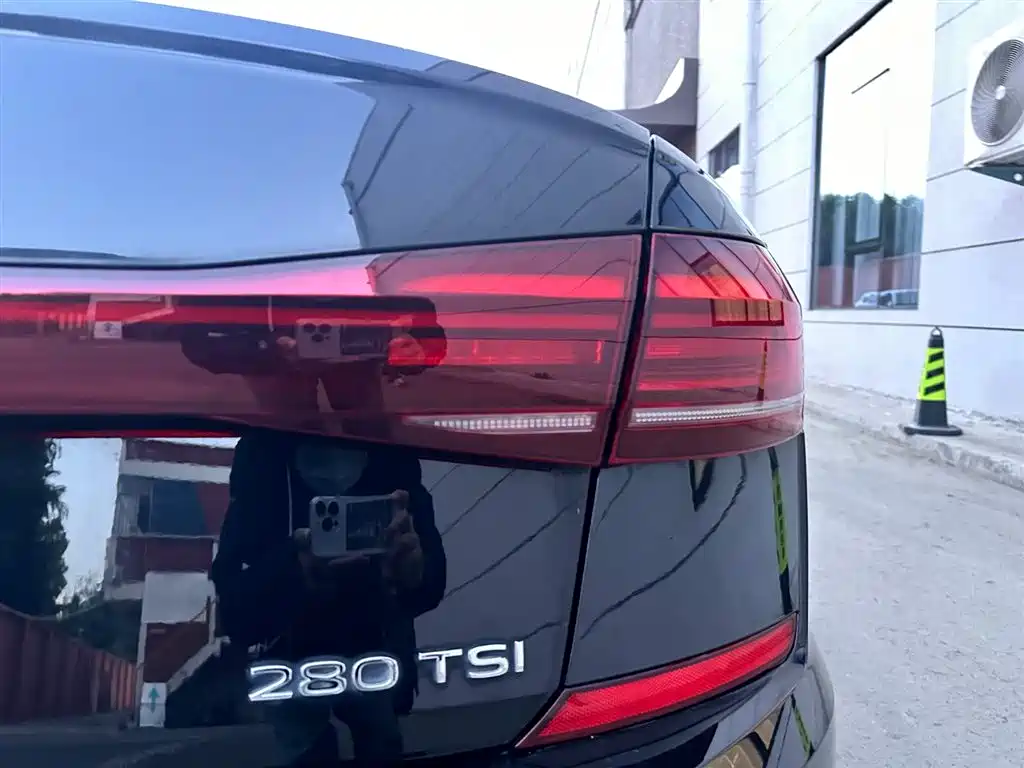 Volkswagen Passat 2023 280TSI Elite Edition фото 6