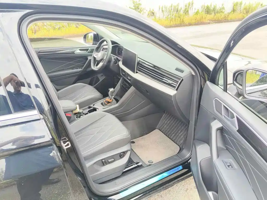 Volkswagen Tiguan L 2025 2025 Model 300TSI Auto 2WD Dragon Edition