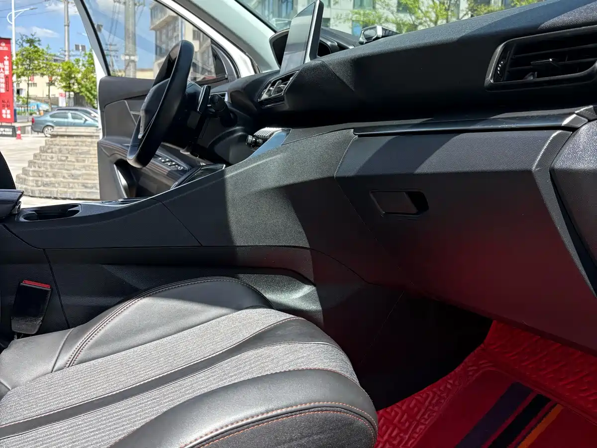 Peugeot 5008 2019 350THP 5-seat Elite Edition фото 18