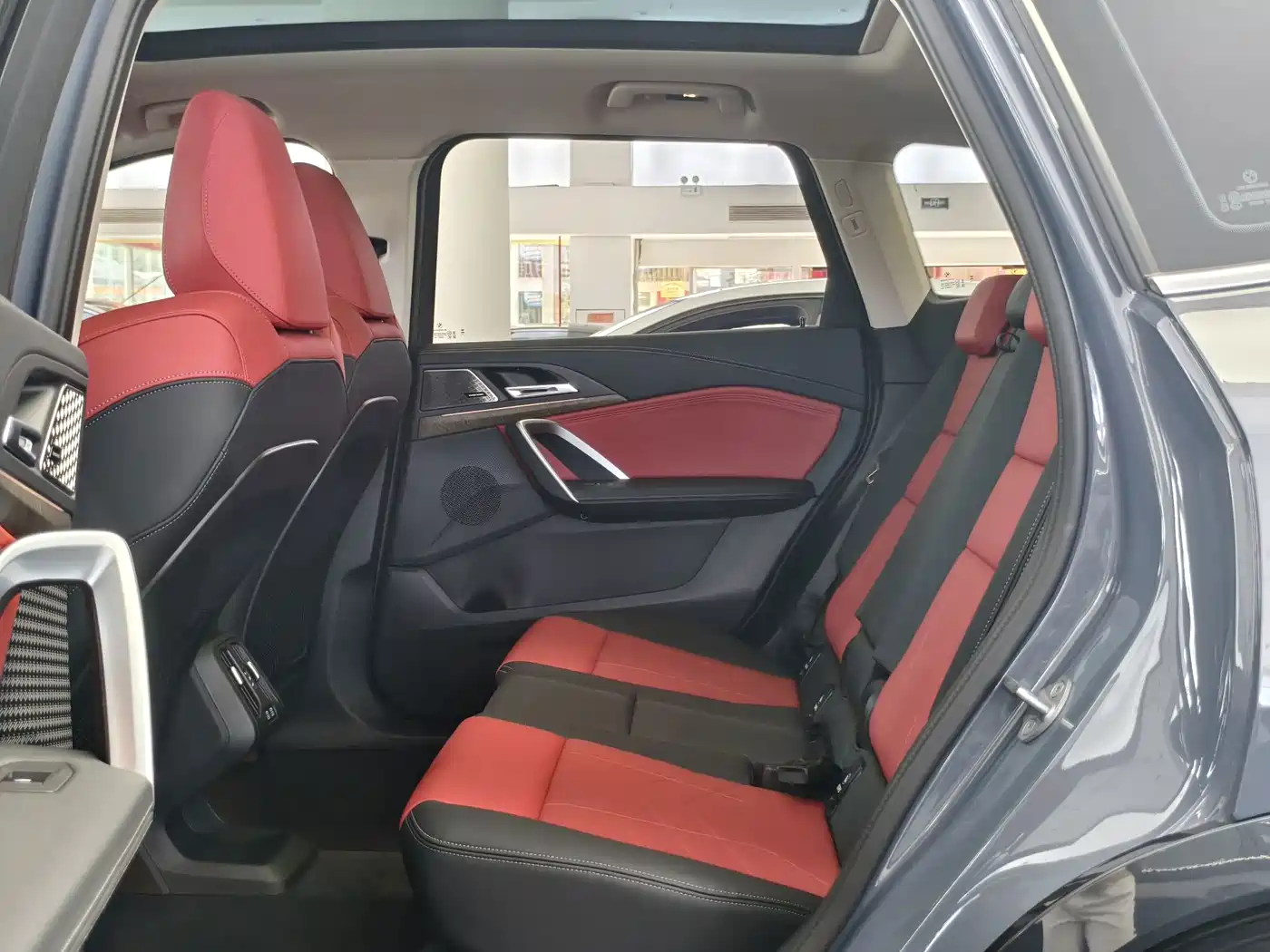 Фото 8 - BMW X1