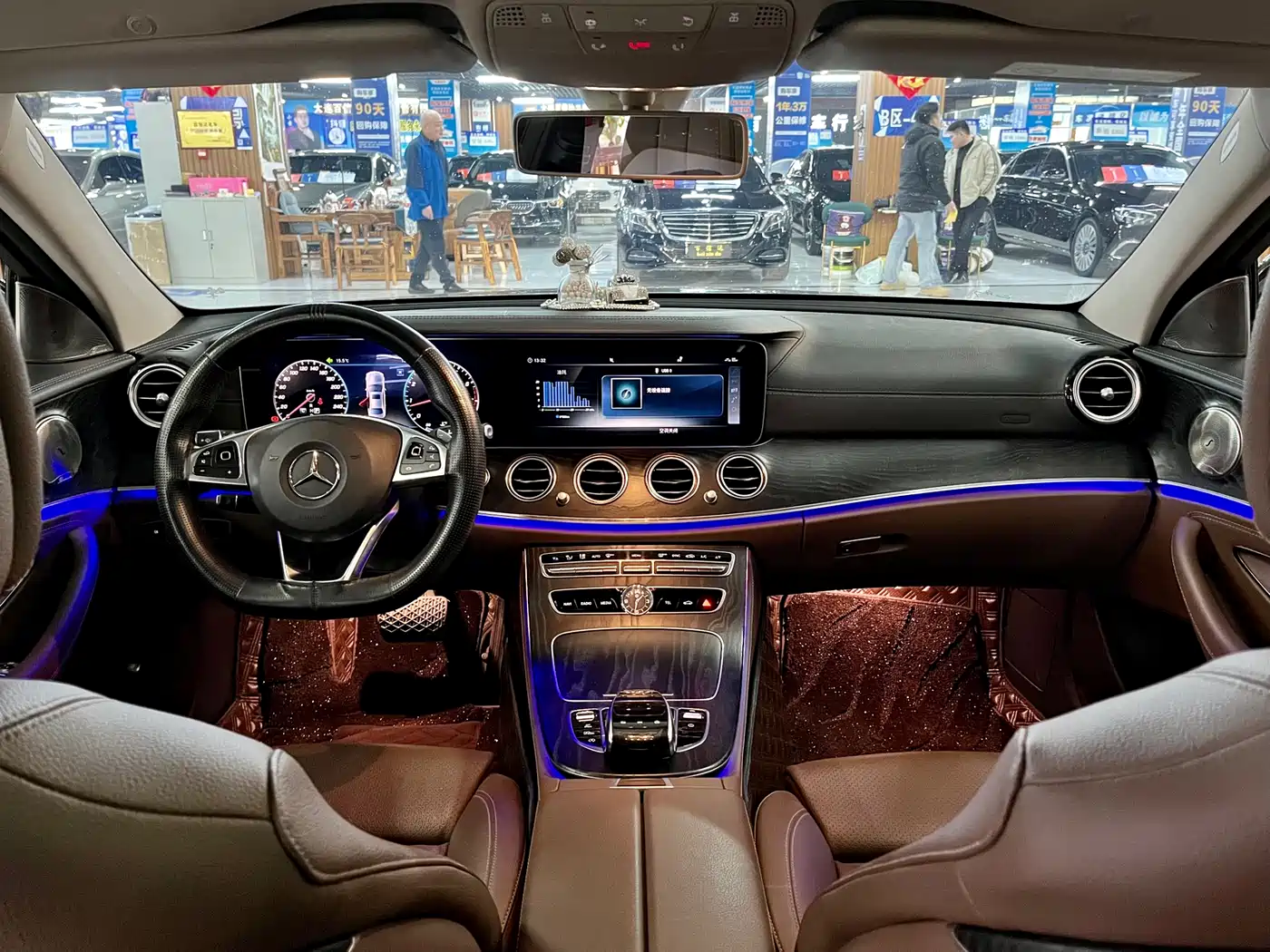 Mercedes-Benz E-Class 2018 E 200 L Sport фото 12