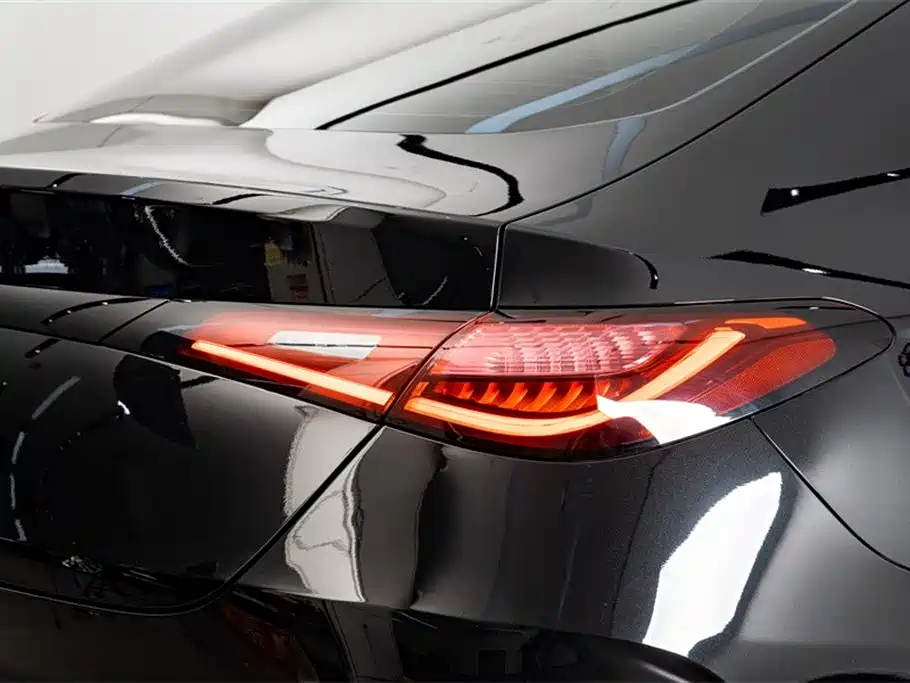 Mercedes-Benz GLC Coupe 2025 GLC 260 4MATIC Coupe SUV фото 9