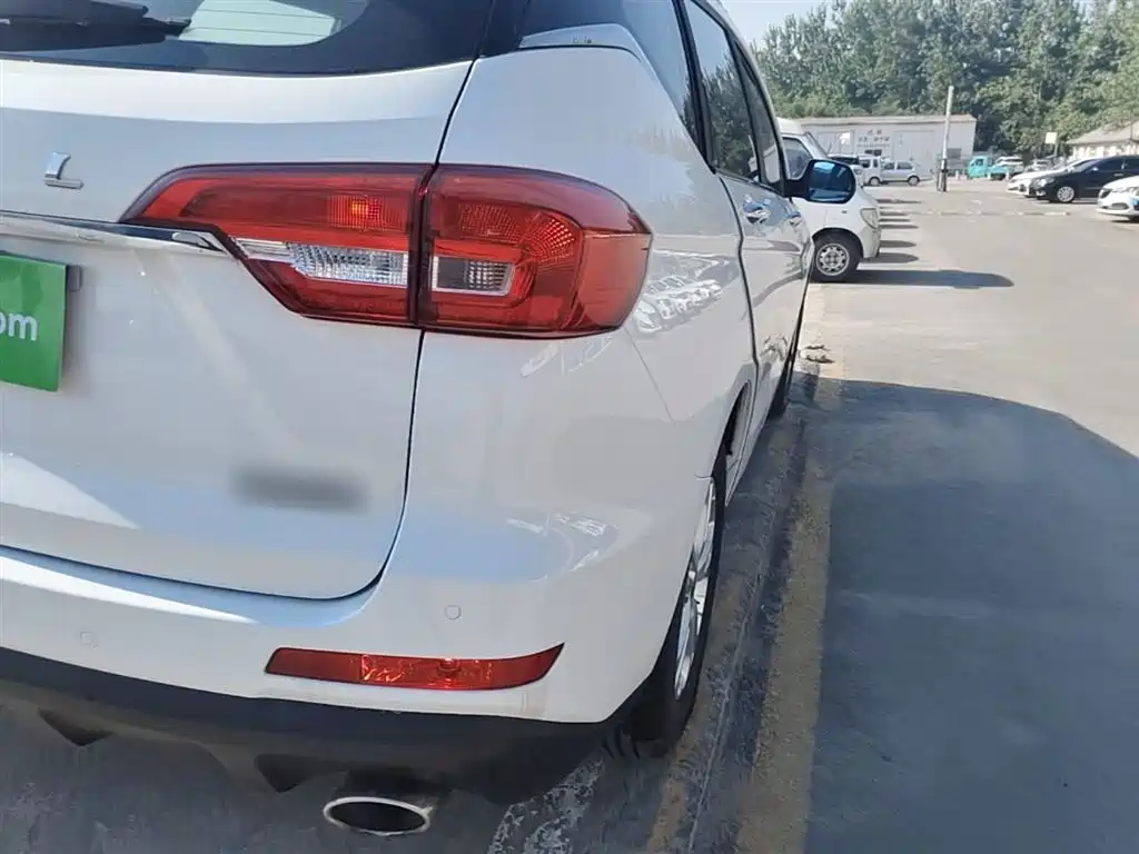 Haval M6 2018 1.5T DCT 2WD Elite фото 8