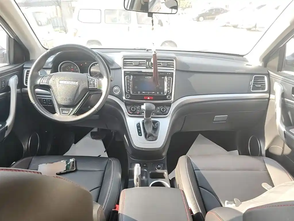 Haval M6 2018 1.5T DCT 2WD Elite фото 10