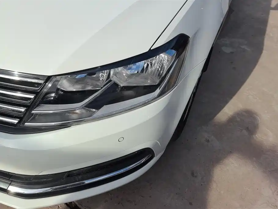Volkswagen Lavida 2017 230TSI DSG Comfort Edition фото 5