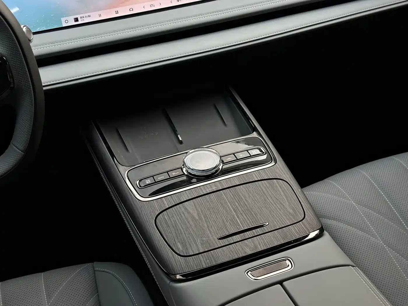 GEELY GALAXY GALAXY E8