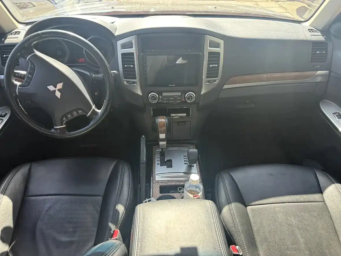 Mitsubishi Pajero (Import) 2019 3.0L Auto Standard Version фото 10