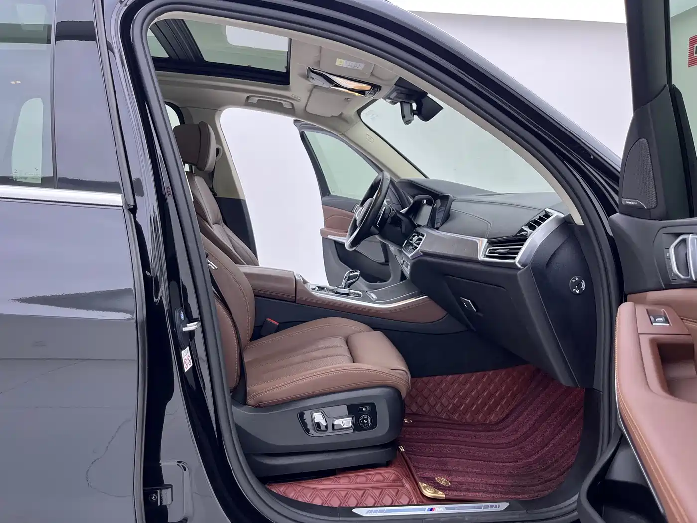 BMW X5 (Import) 2020 xDrive40i Premium M Sport Package фото 18