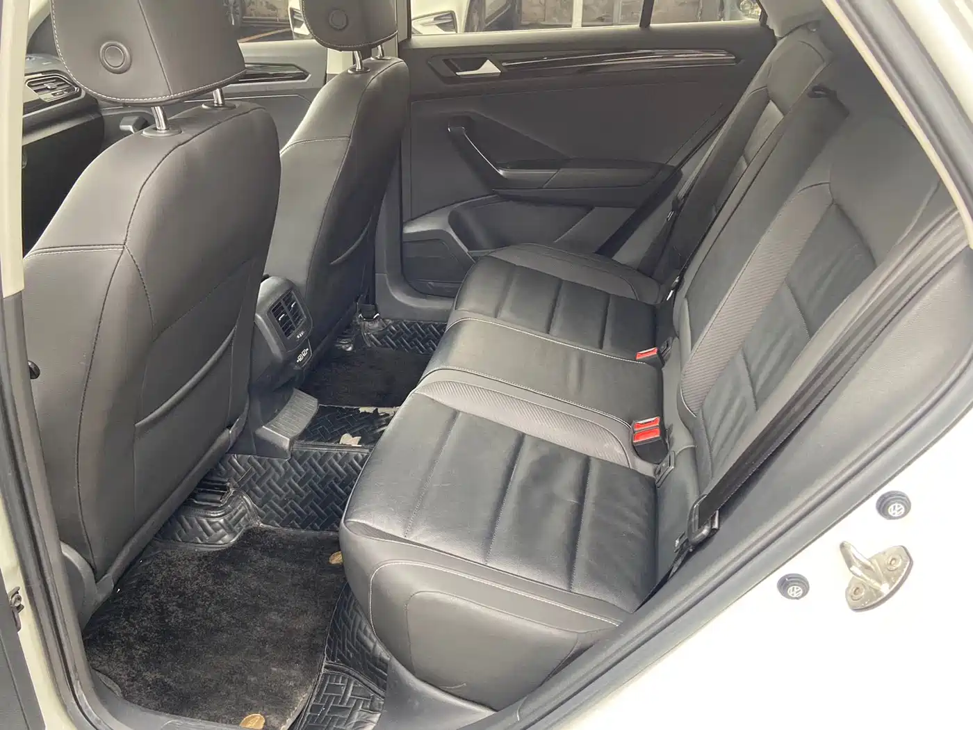 VOLKSWAGEN T ROC EXPLORING SONGS