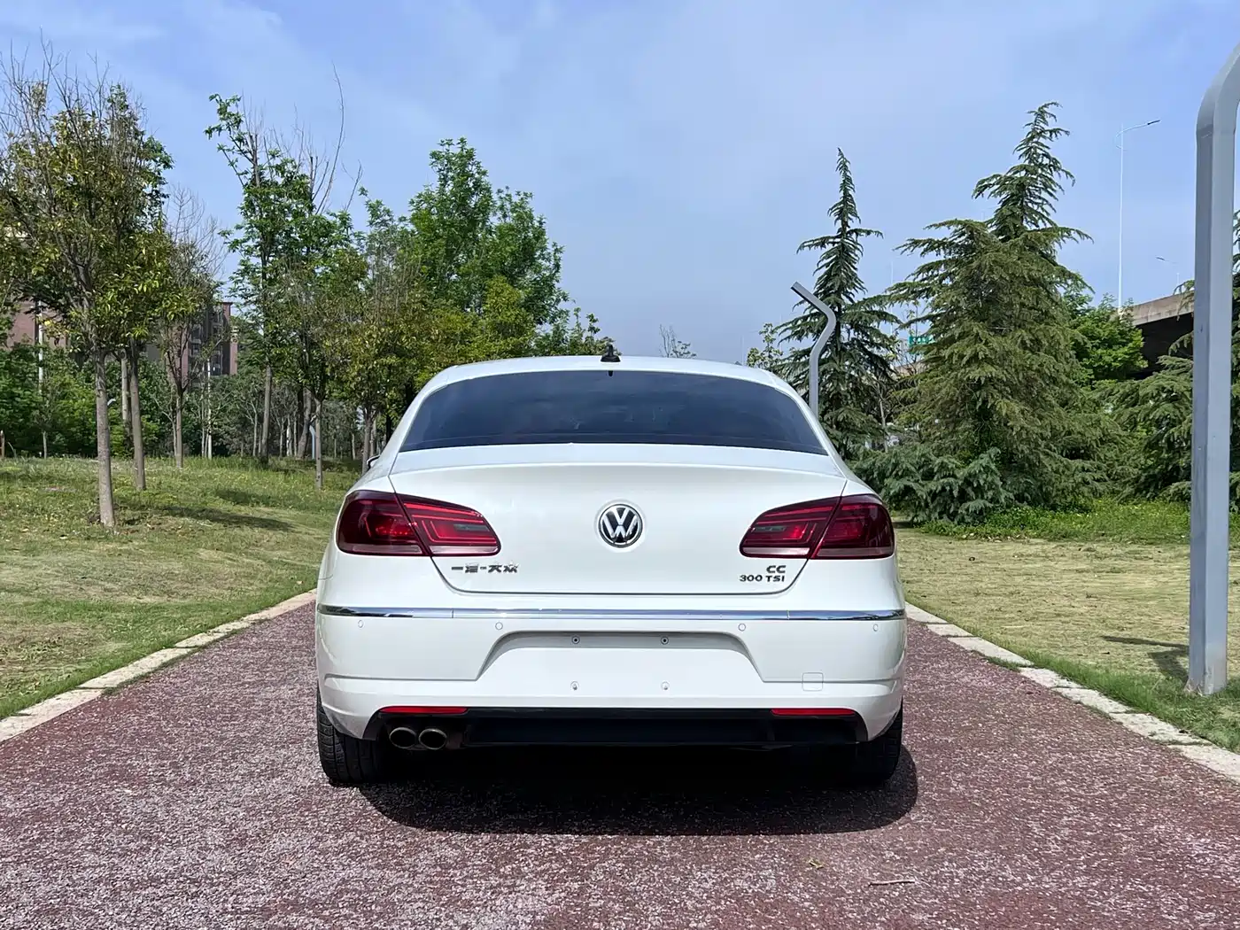 Volkswagen FAW-Volkswagen CC 2018 1.8TSI Luxury фото 8