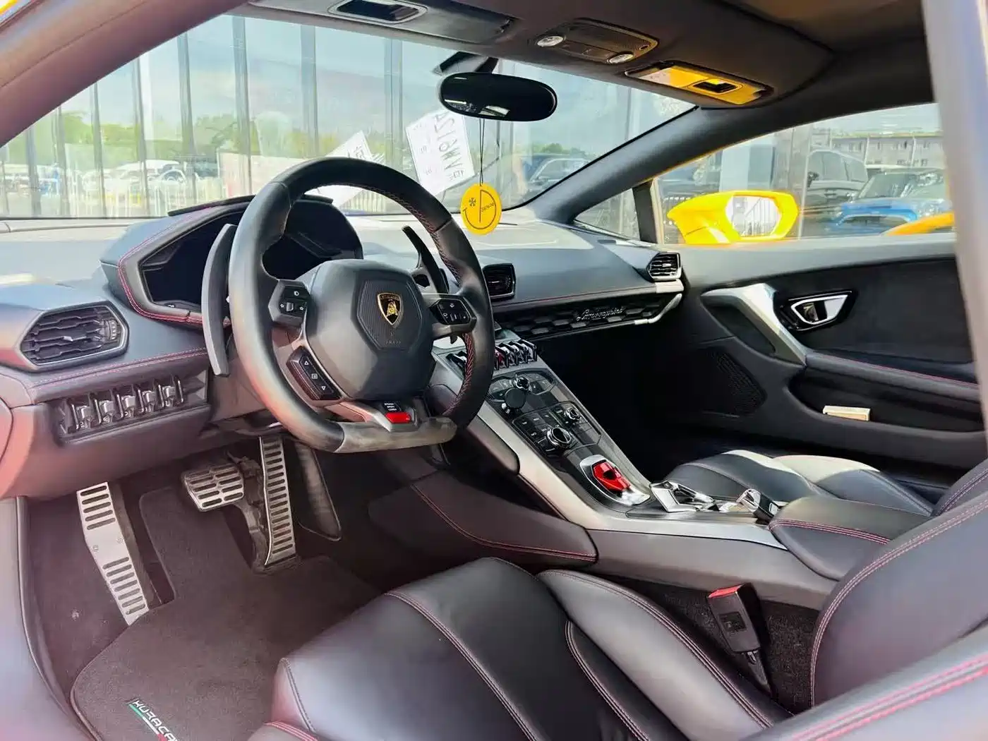 LAMBORGHINI HURACÁN