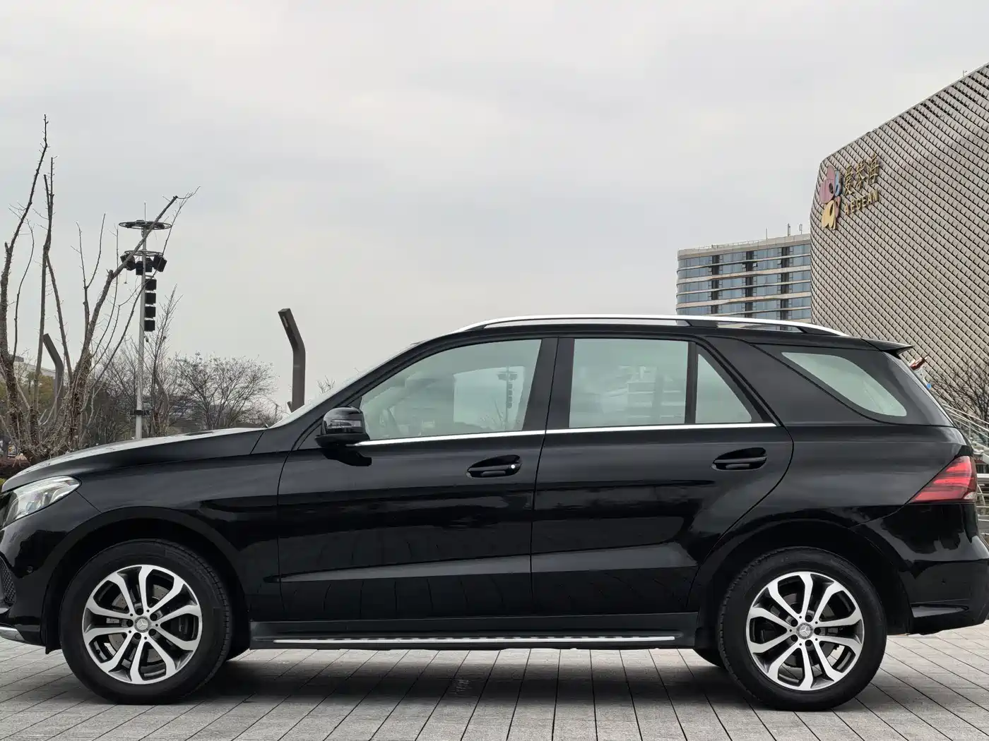 MERCEDES-BENZ GLE