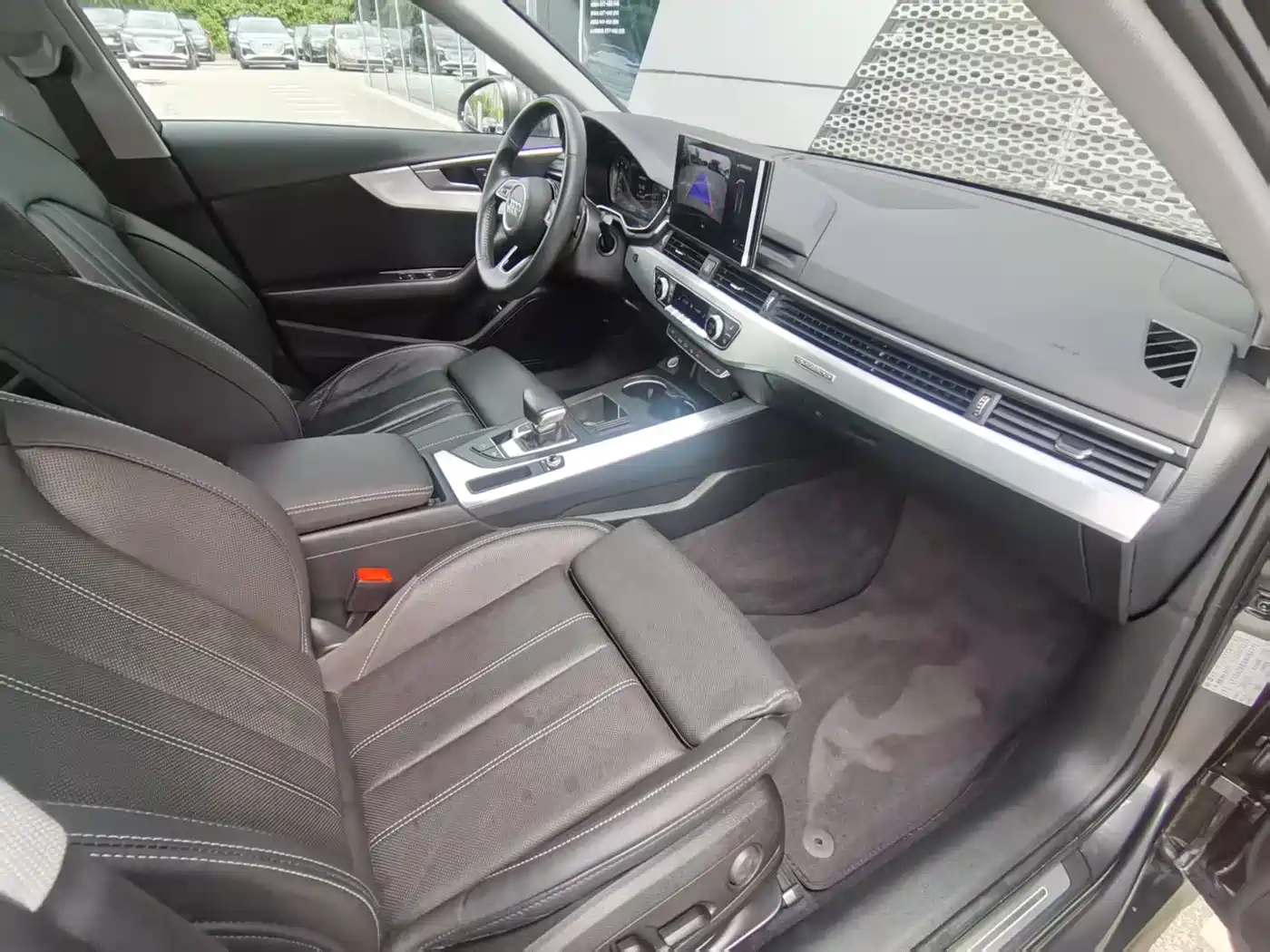 Audi A4L 2020 40 TFSI quattro Luxury Dynamic фото 9