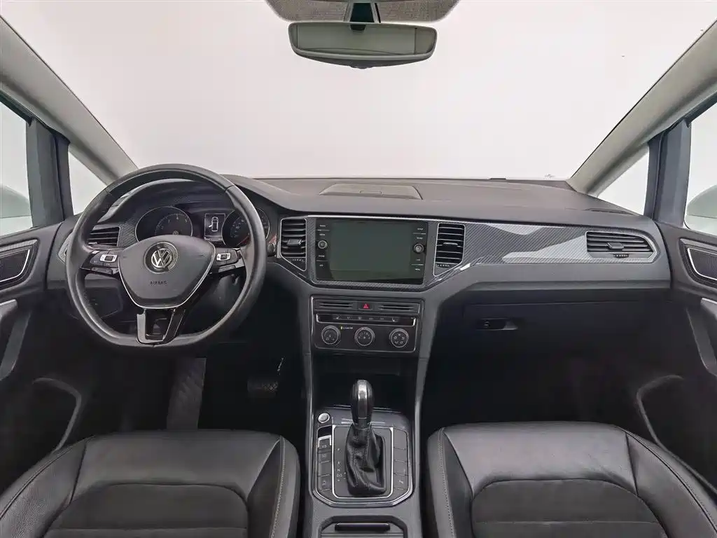 Volkswagen Golf Sportsvan 2016 230TSI Automatic Luxury фото 7