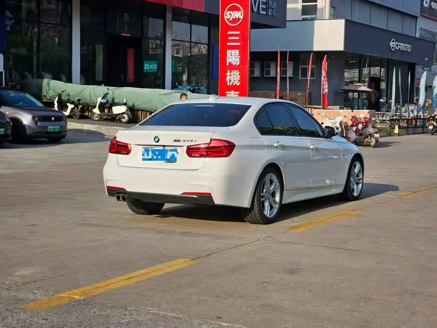 Фото 4 - BMW 3 Series